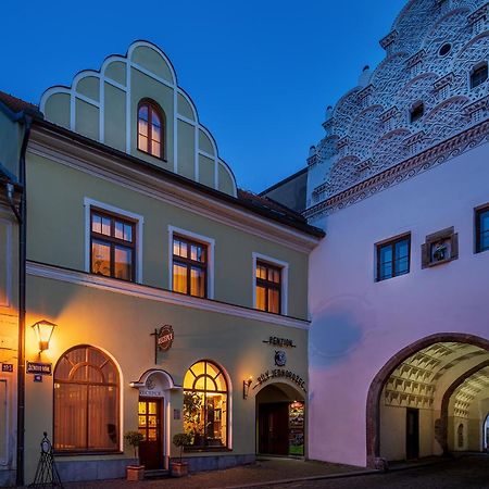 Hotel Bily Jednorozec トレボン エクステリア 写真