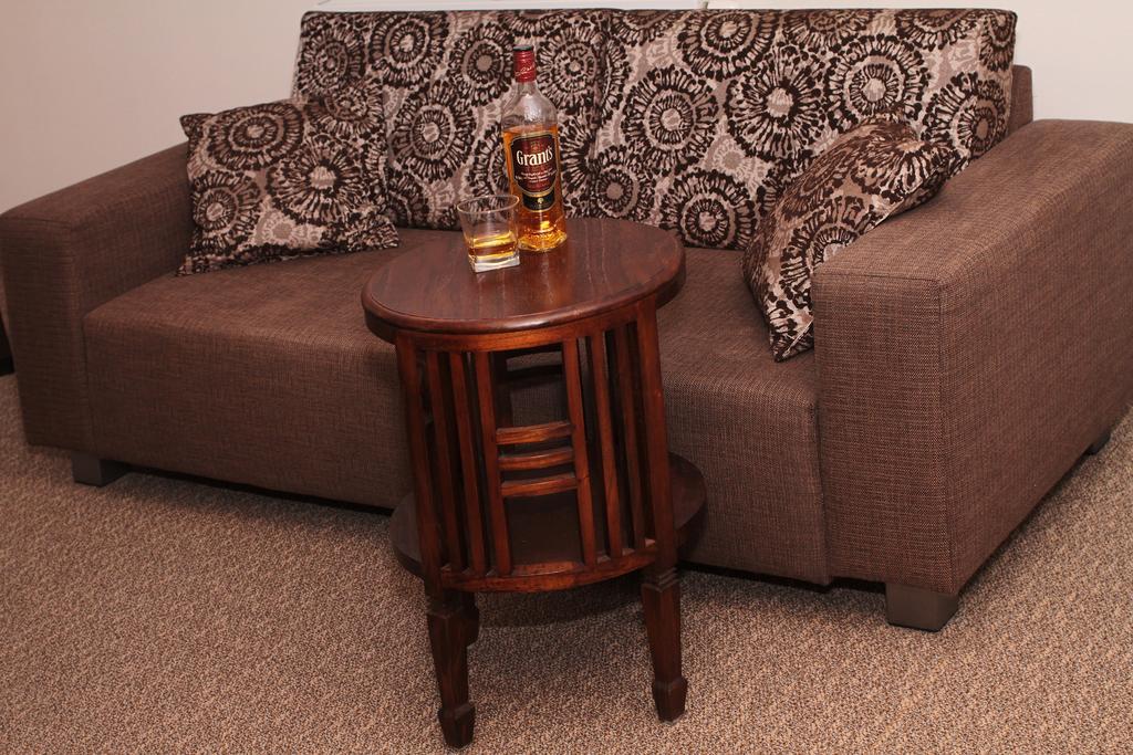 Hotel Bily Jednorozec トレボン エクステリア 写真